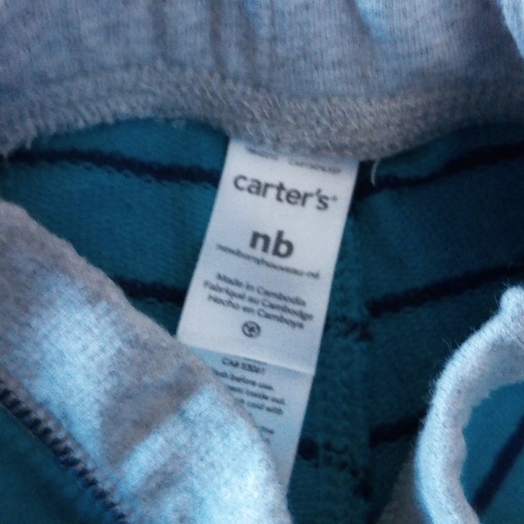 Carter's onesie and pants - Picture 4 of 5